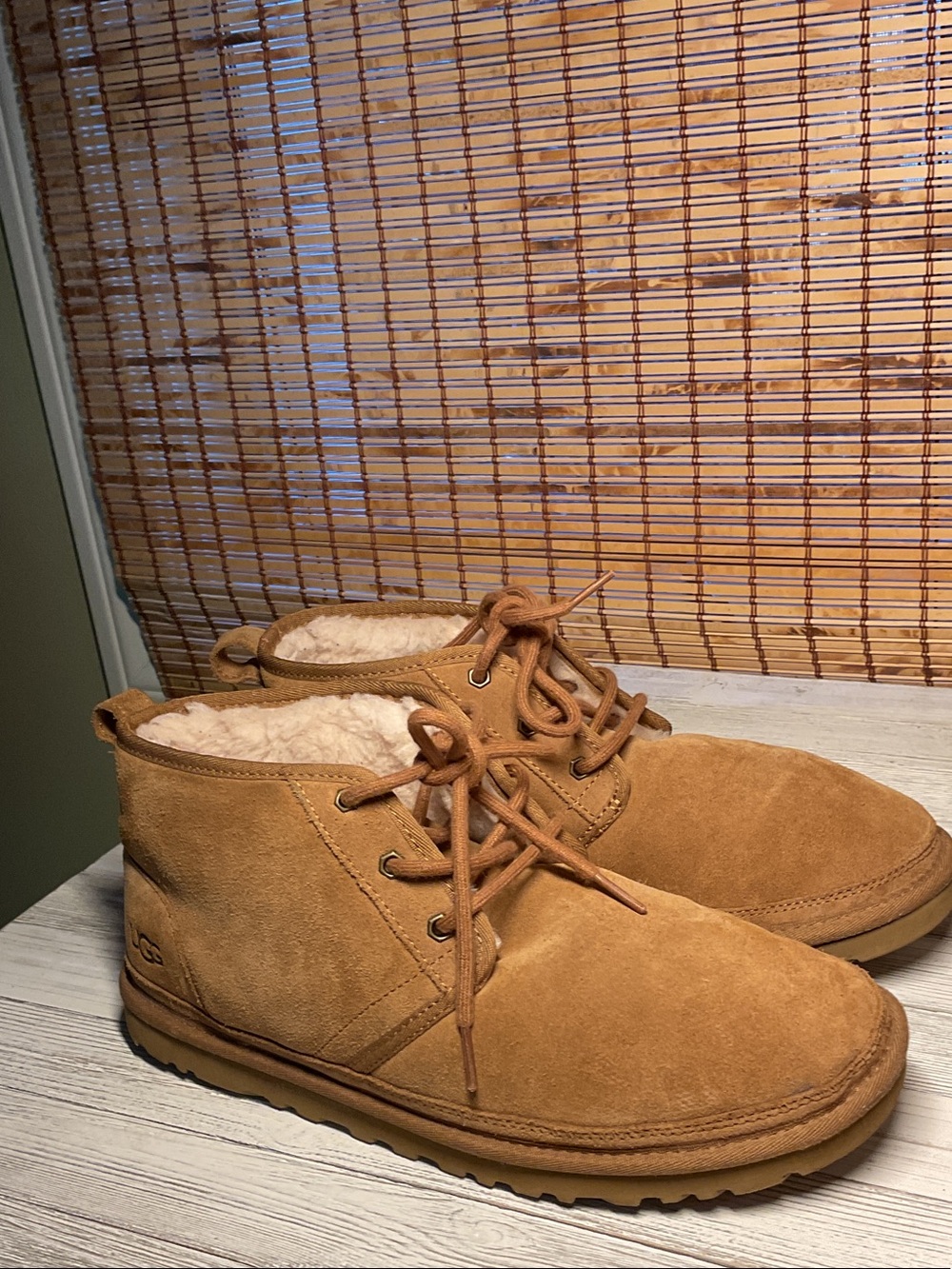 UGG Men's Suede Chukka Boots in Chestnut Tan